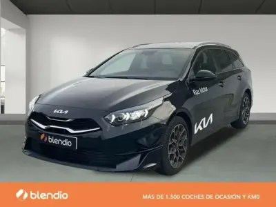 Usado Kia Ceed Style 120 CV (88 kW) 2024 Negro Utilitario