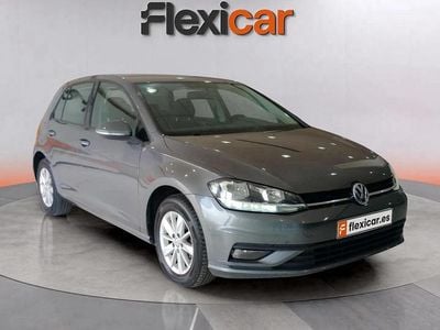 Gris Usado 2017 VW Golf Advance Berlina | 11.990 € (Buen precio)
