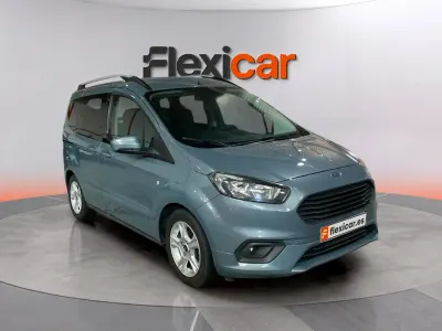Begagnad Ford Tourneo Courier Trend 100 HK (73 kW) 2019 Grå Minibuss