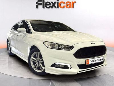 Usado Ford Mondeo Trend 125 CV (91 kW) 2016 Blanco Berlina