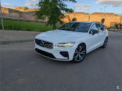 Käytetty Volvo V60 R-Design 190 HP (139 kW) 2020 Valkoinen Farmari