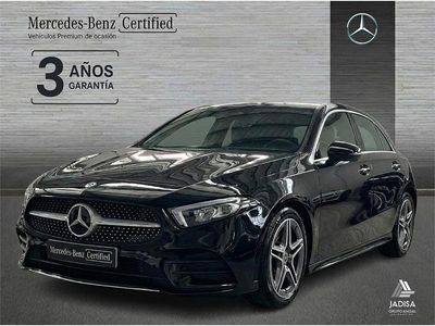 Usado Mercedes A180 AMG line 136 CV (100 kW) 2025 Negro cosmos Berlina