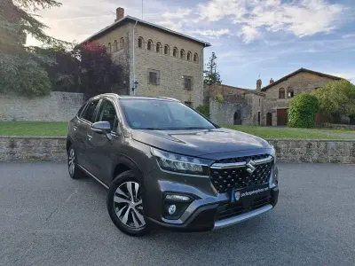 Usado Suzuki SX4 S-Cross 129 CV (94 kW) 2024 Gris / plata SUV