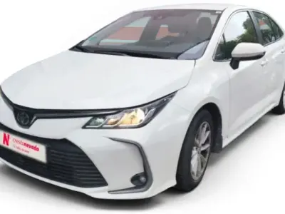 Usado Toyota Corolla Advance 125 CV (91 kW) 2023 Blanco Berlina