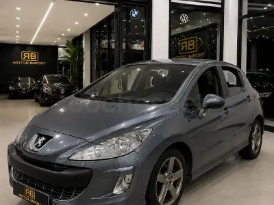 Usado Peugeot 308 Sport 136 CV (100 kW) 2009 Gris / plata Berlina
