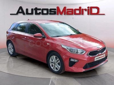 Używany Kia Ceed 120 KM (88 kW) 2021 Czerwony Hatchback