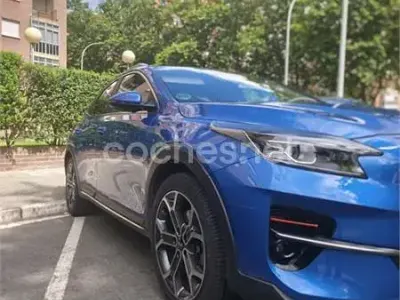Usado Kia XCeed 115 CV (84 kW) 2019 Azul SUV