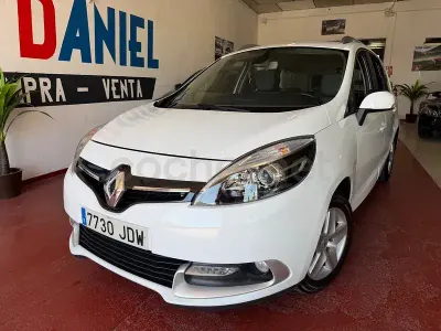 Usado Renault Grand Scénic IV Life 115 CV (84 kW) 2016 Blanco Monovolumen