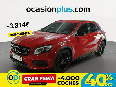 Usado Mercedes GLA180 122 CV (89 kW) 2020 Rojo SUV