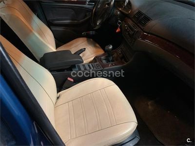 Azul Usado 2002 BMW 320 Familiar | 4200 € (Precio justo)