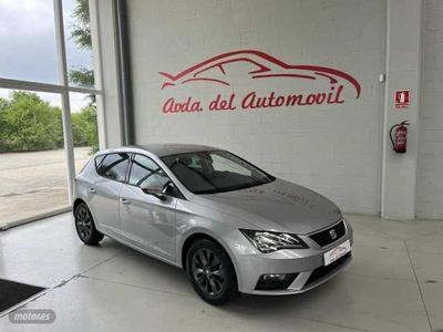 Usado Seat Leon Style 131 CV (96 kW) 2019 Plateado Utilitario