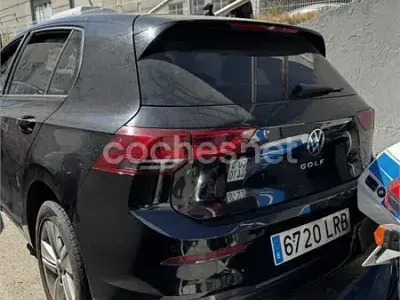 Usado VW Golf VII Life 110 CV (80 kW) 2021 Negro Utilitario