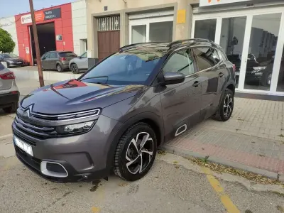 Usado Citroën C5 Aircross Shine 131 CV (96 kW) 2021 Gris SUV
