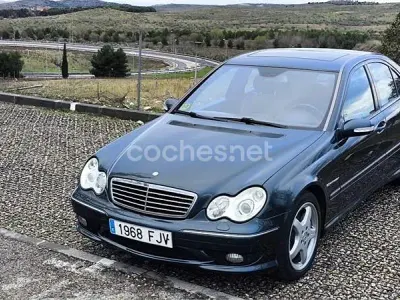 Usado Mercedes C32 AMG AMG 354 CV (260 kW) 2001 Azul Berlina
