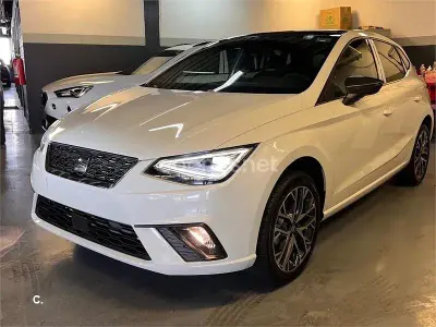 Usado Seat Ibiza FR 110 CV (80 kW) 2023 Blanco Utilitario