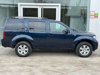 usado Nissan Pathfinder 2.5dCi SE