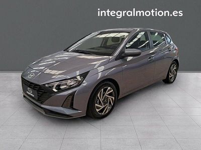 Usado Hyundai i20 84 CV (61 kW) 2024 Gris Berlina