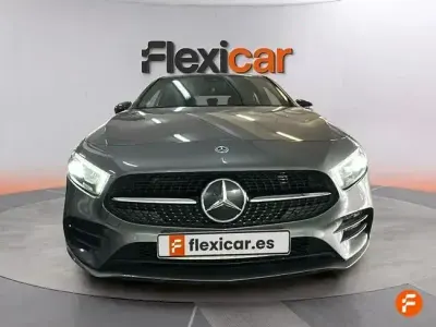 Usado Mercedes A180 116 CV (85 kW) 2021 Gris Berlina