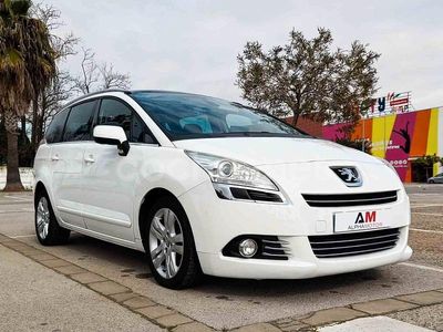 Usado Peugeot 5008 Allure 112 CV (82 kW) 2012 Blanco Monovolumen