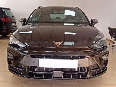 Usado Cupra Leon 150 CV (110 kW) 2024 Negro Familiar