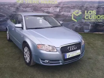 Usado Audi A4 Premium 140 CV (102 kW) 2006 Gris Berlina