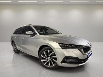 Gris / plata Usado 2022 Skoda Octavia Style Familiar | 23.950 € (Buen precio)