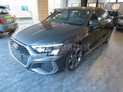 Gris / plata Usado 2024 Audi A3 S-Line Berlina | 34.500 € (Buen precio)