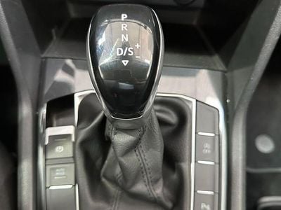 Usado VW Tiguan Life 150 CV (110 kW) 2022 Blanco SUV