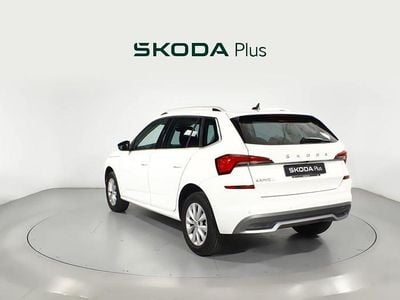Usado Skoda Kamiq 110 CV (80 kW) 2022 Blanco SUV