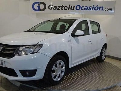 Blanco Usado 2015 Dacia Sandero Base Berlina | 7600 € (Un poco caro)