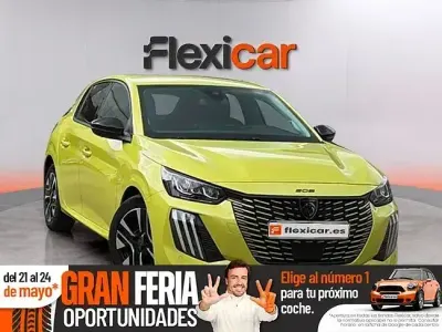 Usado Peugeot 208 Allure 100 CV (73 kW) 2025 Verde Utilitario