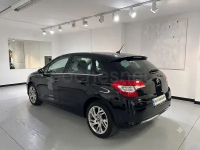 Usado Citroën C4 Exclusive 114 CV (83 kW) 2014 Negro Berlina