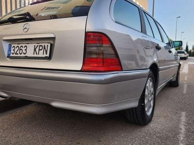 Gris Usado 1998 Mercedes C240 Elegance Familiar | 4895 €