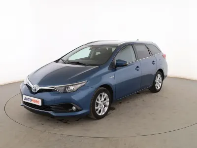 Usado Toyota Auris Touring Sports Active 136 CV (100 kW) 2015 Azul Familiar