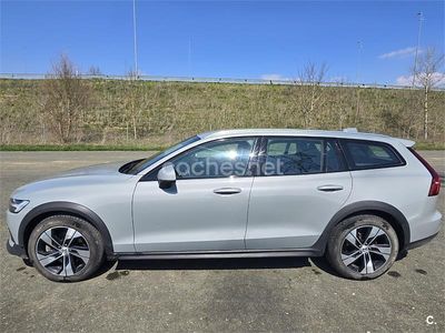 Usado Volvo V60 CC Ultimate 197 CV (144 kW) 2023 Gris / plata Familiar