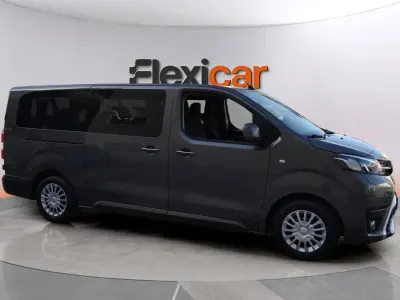 Usado Toyota Proace Verso Active 131 CV (96 kW) 2023 Beige Familiar