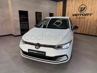 Usado VW Golf VIII 110 CV (80 kW) 2023 Blanco Berlina