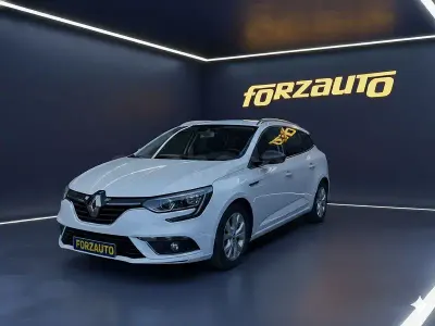 Usado Renault Mégane GrandTour LIMITED 140 CV (102 kW) 2024 Blanco Familiar
