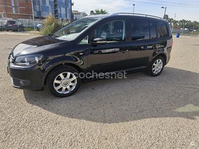 Usado VW Touran Advance 105 CV (77 kW) 2015 Negro Monovolumen