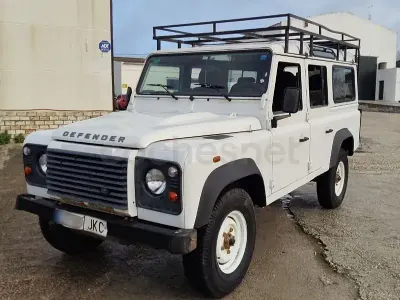 Używany Land Rover Defender 122 KM (89 kW) 2015 Biały Kombi