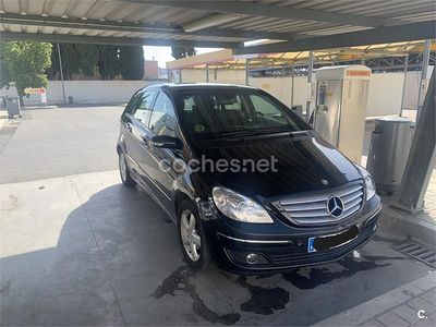 Usado Mercedes B180 109 CV (80 kW) 2008 Negro Monovolumen