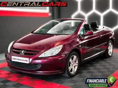 Usado Peugeot 307 CC 110 CV (80 kW) 2004 Granate Descapotable