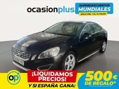 Usado Volvo S60 Momentum 115 CV (84 kW) 2012 Negro Berlina