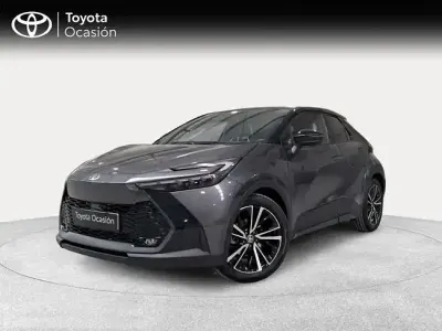 Usado Toyota C-HR 140 CV (102 kW) 2025 Gris / plata SUV