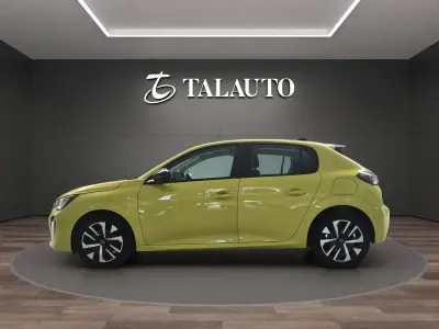 Usado Peugeot 208 Active 102 CV (75 kW) 2024 Dorado Utilitario