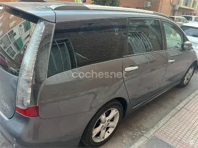 Usado Mitsubishi Grandis Intense 136 CV (100 kW) 2008 Gris / plata Monovolumen