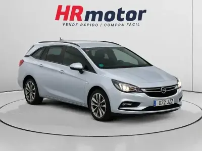 Usado Opel Astra Selective 110 CV (80 kW) 2017 Gris Familiar