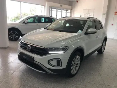 Usado VW T-Roc Life 115 CV (84 kW) 2023 Blanco SUV