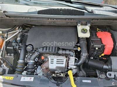 Usado Peugeot Partner Tepee Outdoor 110 CV (80 kW) 2018 Marrón Monovolumen