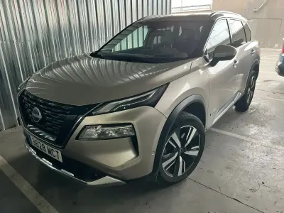 Usado Nissan X-Trail Tekna 213 CV (156 kW) 2022 Beige SUV